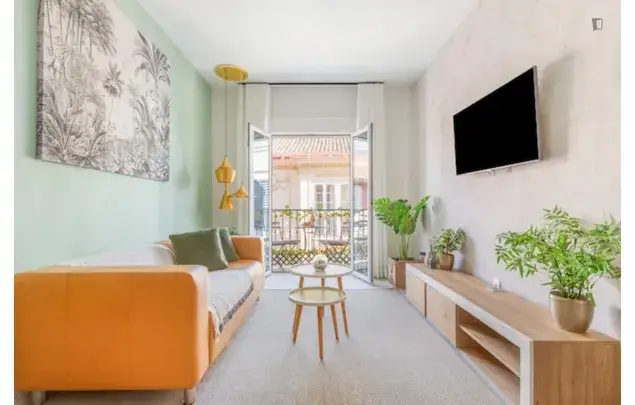 Rent 2 bedroom apartment in Málaga