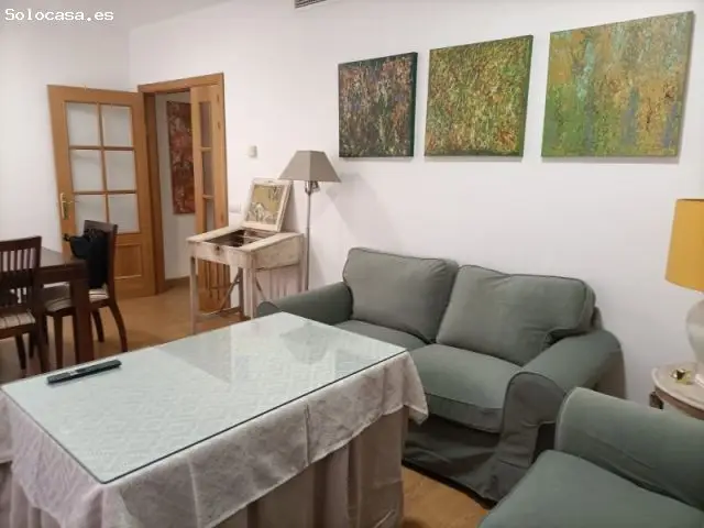 Bonito Apartamento Amueblado con 2 Dormitorios