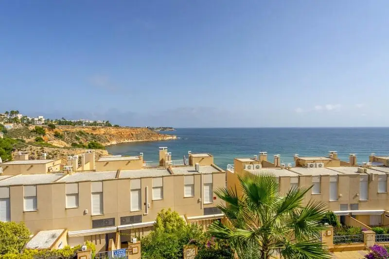 Dúplex 3 Dormitorios en Orihuela Costa Cerca de la Playa