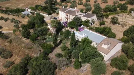 Finca Rustica Ronda 7000m2 con varias casas