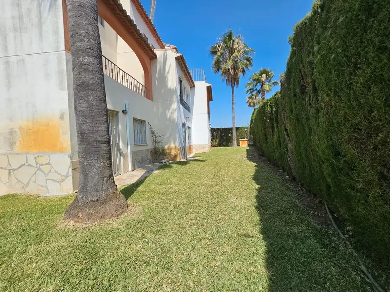 Casa Adosada en Oliva Nova 3 Plantas 4 Habitaciones