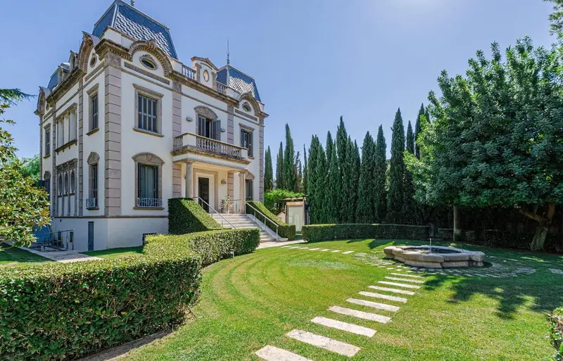 Mansión histórica en venta Barcelona 9 habitaciones 9 baños 1009m2