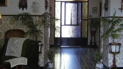Palacio monumental en venta cerca del Parque de la Constitucion