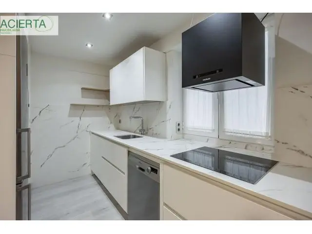 Piso Reformado Centro Granada Alta Gama 2 Dormitorios