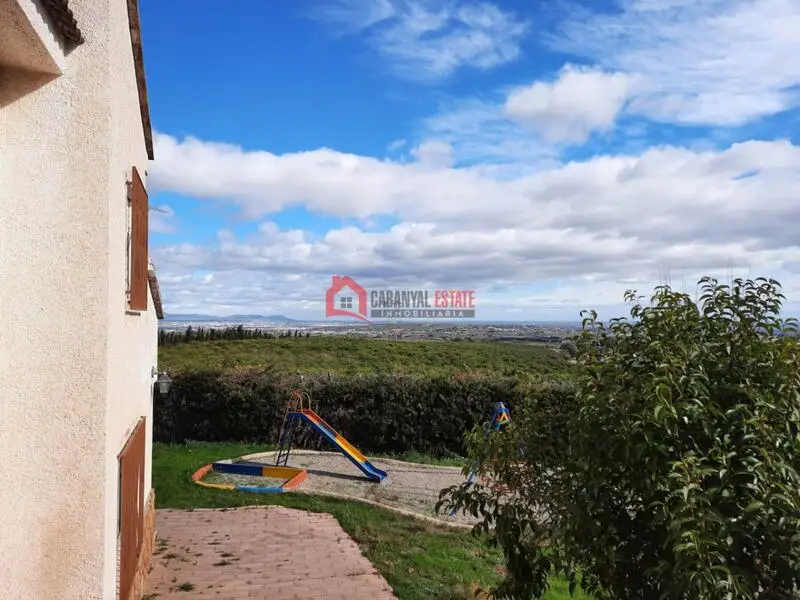 Villa de Lujo 4 Dormitorios cerca Montserrat