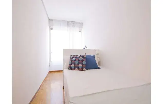 Alquiler Habitacion Madrid 120m2 6 Dormitorios