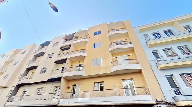Piso en venta zona Centro Santa Cruz 90m2 2 habitaciones
