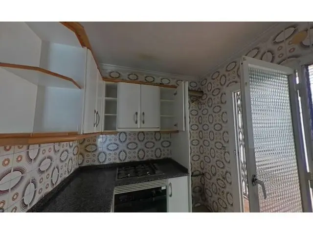 Piso en Sabadell 4 habitaciones para reformar