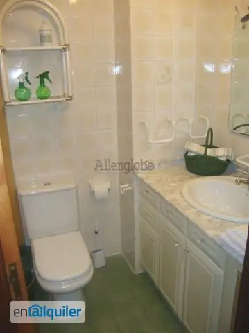 Alquiler piso con 2 baños Centro