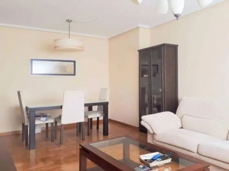 Duplex en Avilés con Garaje y Trastero