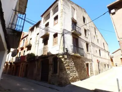 Casa en Artès para Reformar: 6 Apartamentos Posibles