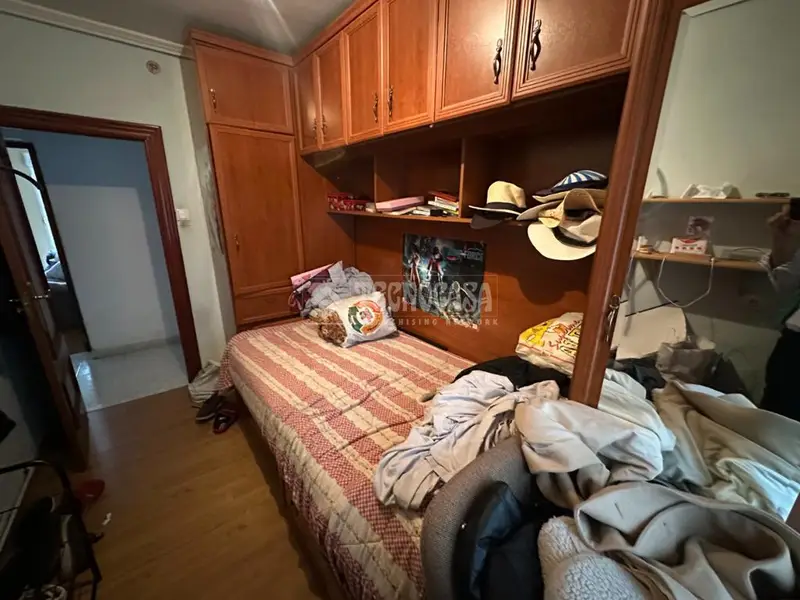 Piso en venta en León zona Crucero Pinilla 4 habitaciones terraza reformado