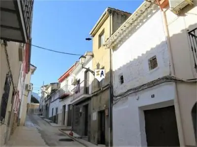 Casa Adosada Alcaudete: Vistas al Castillo y Semana Santa