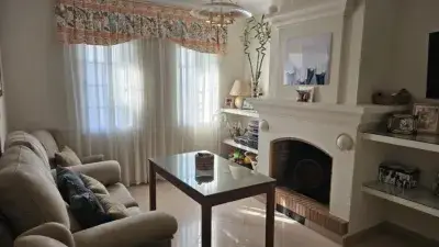 Casa 225m² 3 Plantas Garaje Ascensor Chimenea