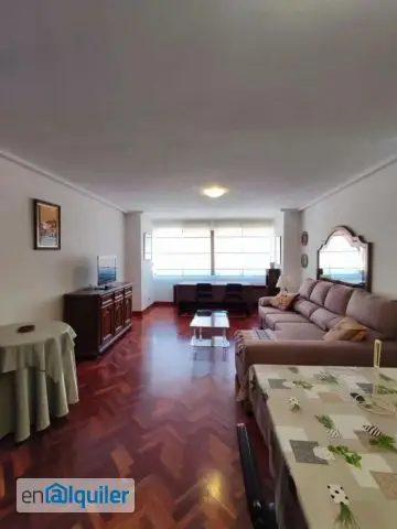 Apartamento cerca de Academia MIR Oviedo 4 dormitorios 2 baños