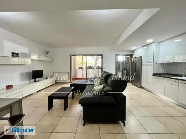 Planta Baja en Inca con Patio - 3 Habitaciones - Cerca de Servicios