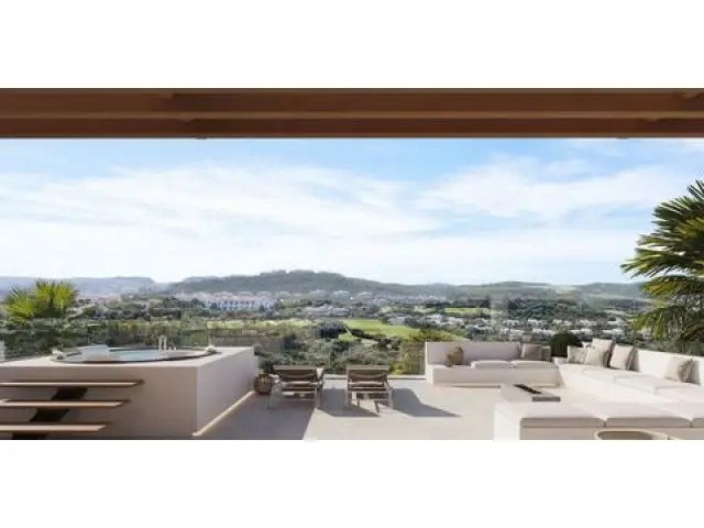 Villa de Lujo en Casares Costa con Vistas al Mar