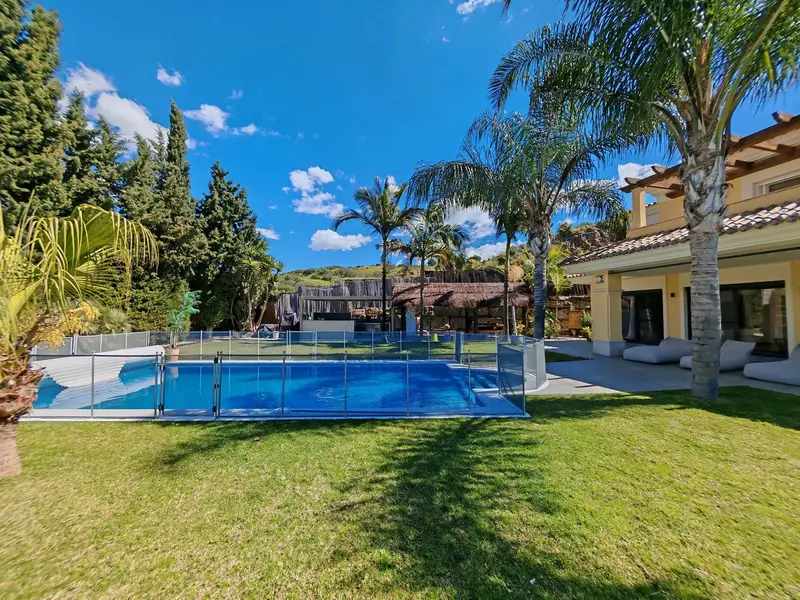 Casa Villa 4 Dormitorios Santa Clara Marbella