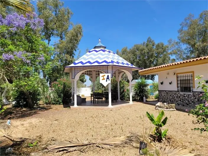 Villa de 6 Dormitorios en Venta en Marchena