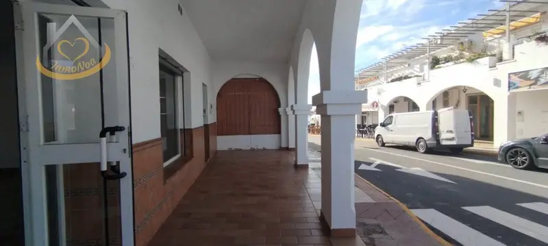 Venta Local Comercial con Terraza en El Rompido Cartaya