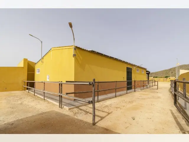 Casa-Villa de 4 Dormitorios en venta El Beal, España