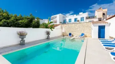 Casa en Venta en Centro Historico de Nerja con Piscina