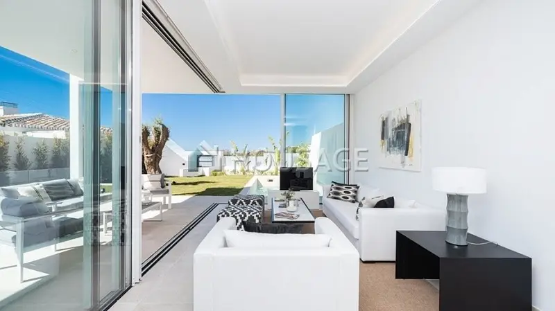 Villa de Lujo en Marbella con Vistas al Mar