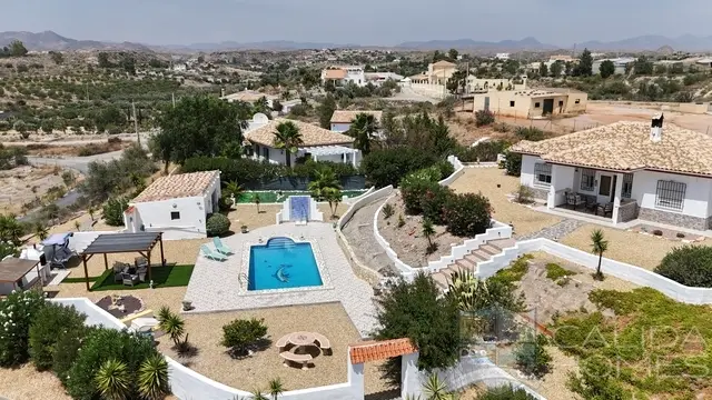 Villa de Lujo 3 Dormitorios en Venta Partaloa Almeria