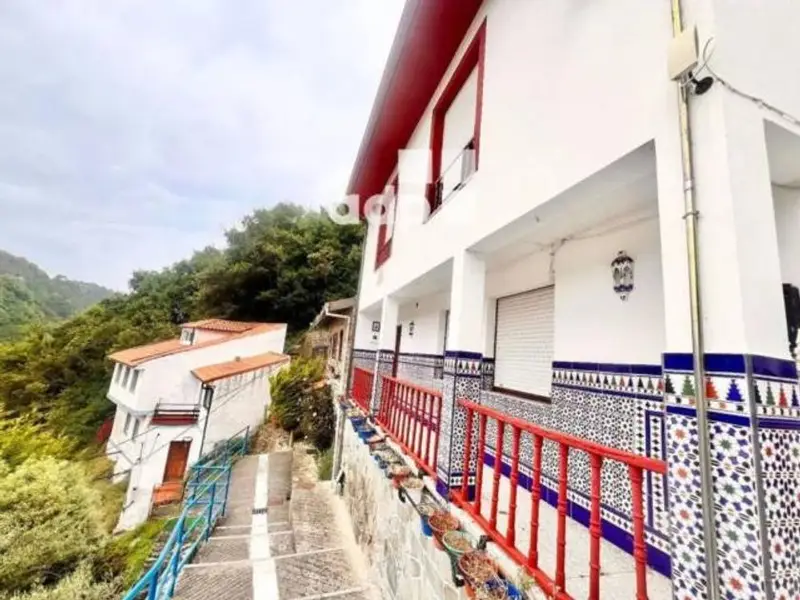 Casa en Cudillero con Vistas al Mar