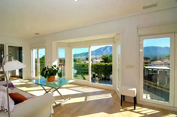 9 Bed Villa for sale