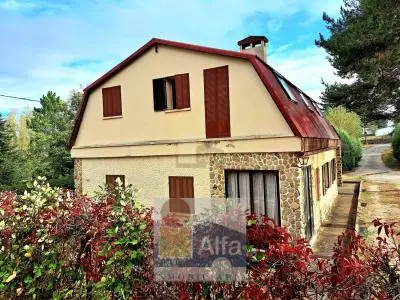 Chalet en Ortigosa del Monte con Piscina y Parcela Grande