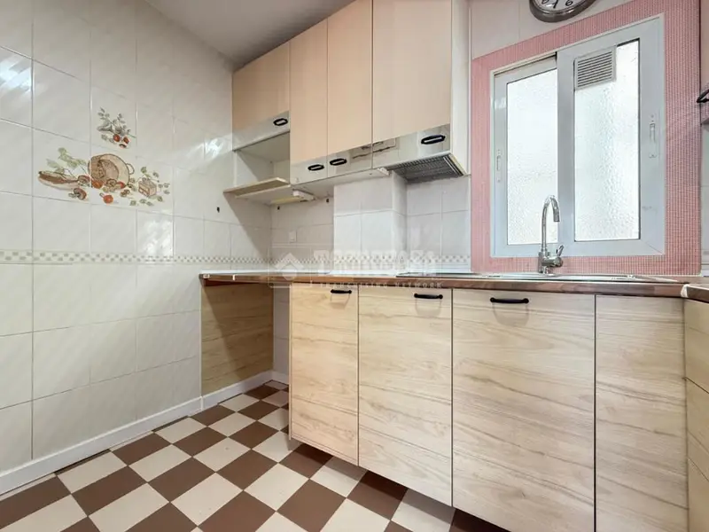 Ático en venta en L Hospitalet de Llobregat con terraza