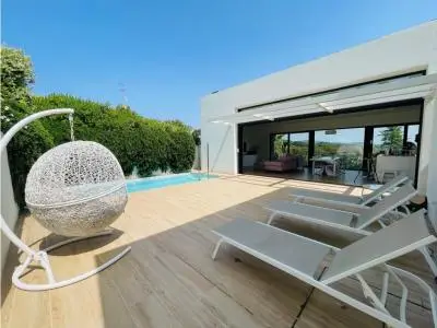Chalet de Lujo con Vistas al Mar en Costa Brava