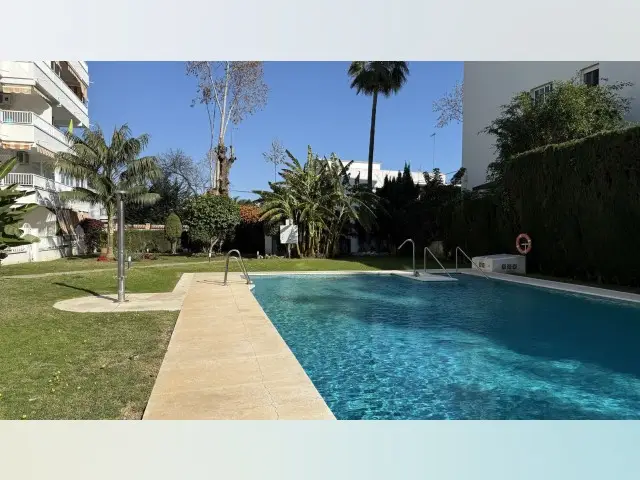 Piso de 1 Dormitorios en venta Puerto Banus, España