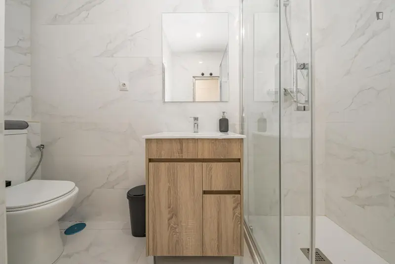 Coliving Madrid: Habitaciones Amuebladas con Facturas Incluidas