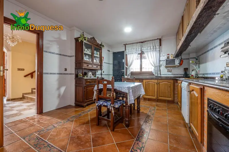 Chalet en Venta Ogíjares 5 Dormitorios Piscina Garaje