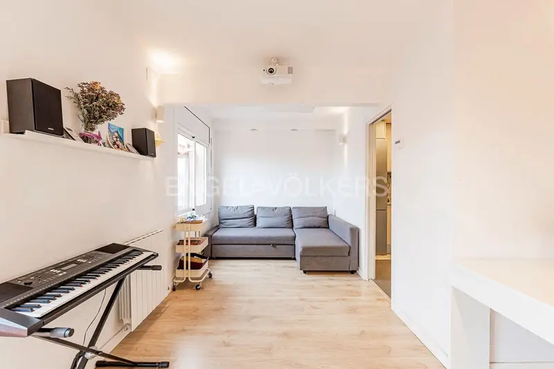 Atico en venta en Barcelona: 90m2, 3 habitaciones, terraza 40m2