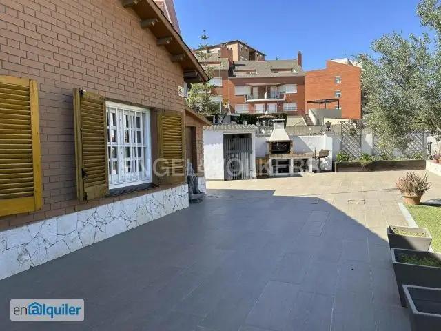 Casa Amueblada con Jardín y Trastero en Sant Andreu de la Barca