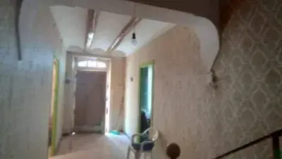 Casa adosada en Villarquemado con 4 dormitorios y garaje grande