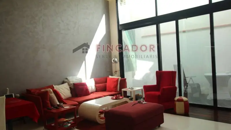 Estudio en venta Sagrada Familia 100m2