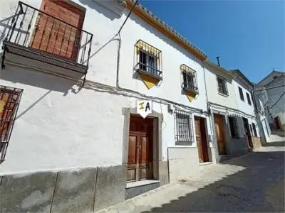 Casa adosada en Baena 2 dormitorios 2 baños patio azotea