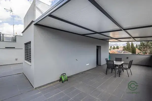 Chalet de Lujo en Granada Zona Parque Lagos