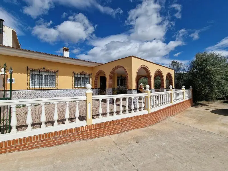 Villa en Venta Periana 4 Dormitorios Reforma