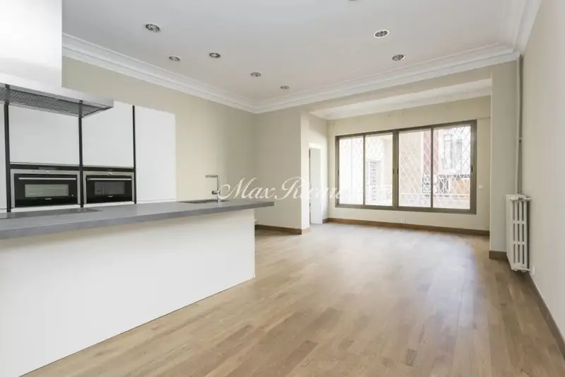 Piso en Turó Park: Elegancia y Tranquilidad en Zona Alta de Barcelona
