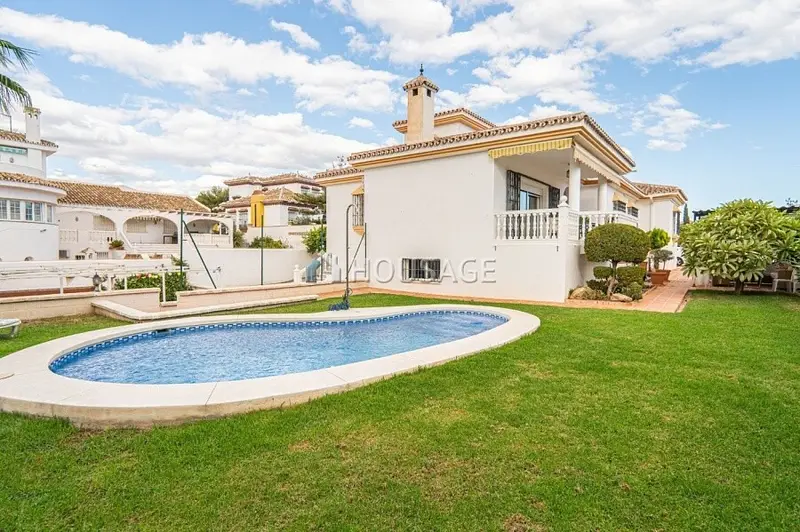 Villa en venta en El Olivar Malaga