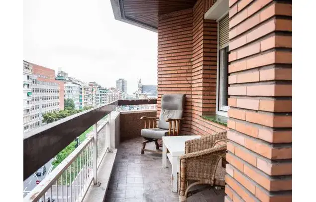 Habitaci
ón 120m
² en Barcelona para Estudiantes