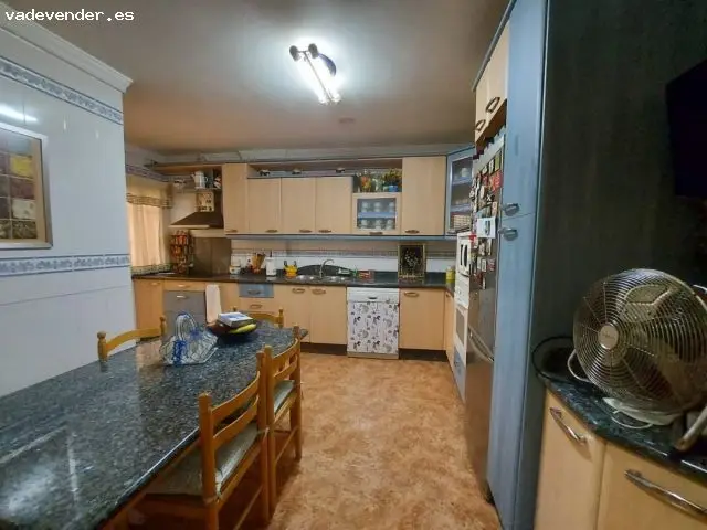 Casa con Almacén en Santa María del Águila El Ejido