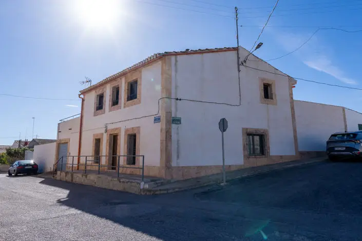 Casa de Pueblo Reformada 4 Dormitorios Chinorlet