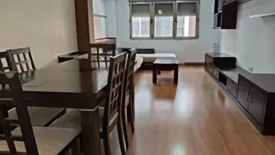 Alquiler Piso 90m² Amueblado 3 Dormitorios Zona Industria