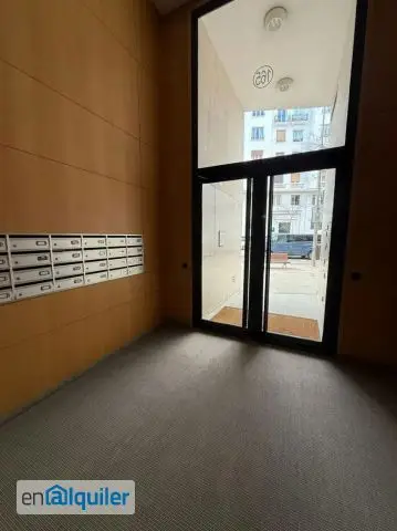 Piso en Alquiler Madrid 2 Dormitorios 2 Baños SemiAmueblado